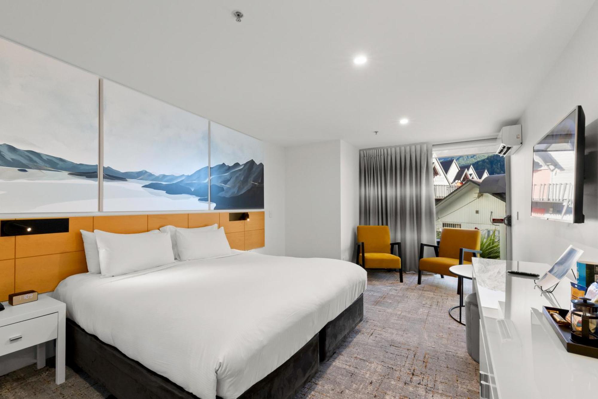 Scenic Hotel 4*